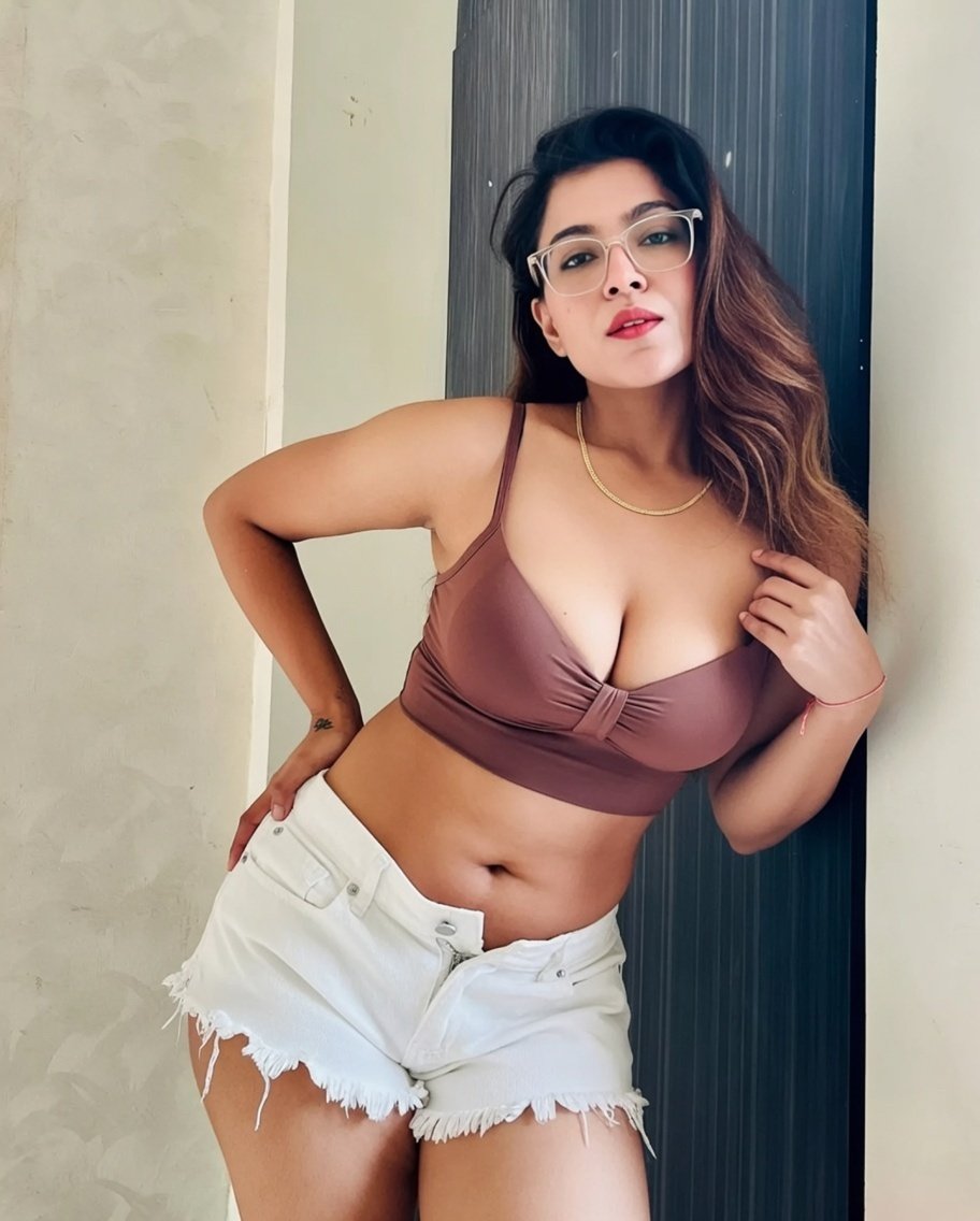 Priya – Sultry Glasses Girl with Killer Curves in Ranchi gallery image
