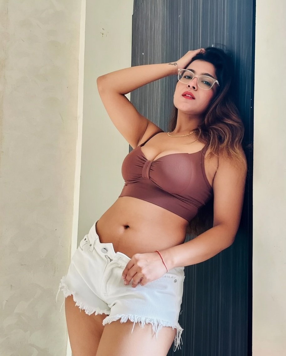 Priya – Sultry Glasses Girl with Killer Curves in Ranchi gallery image