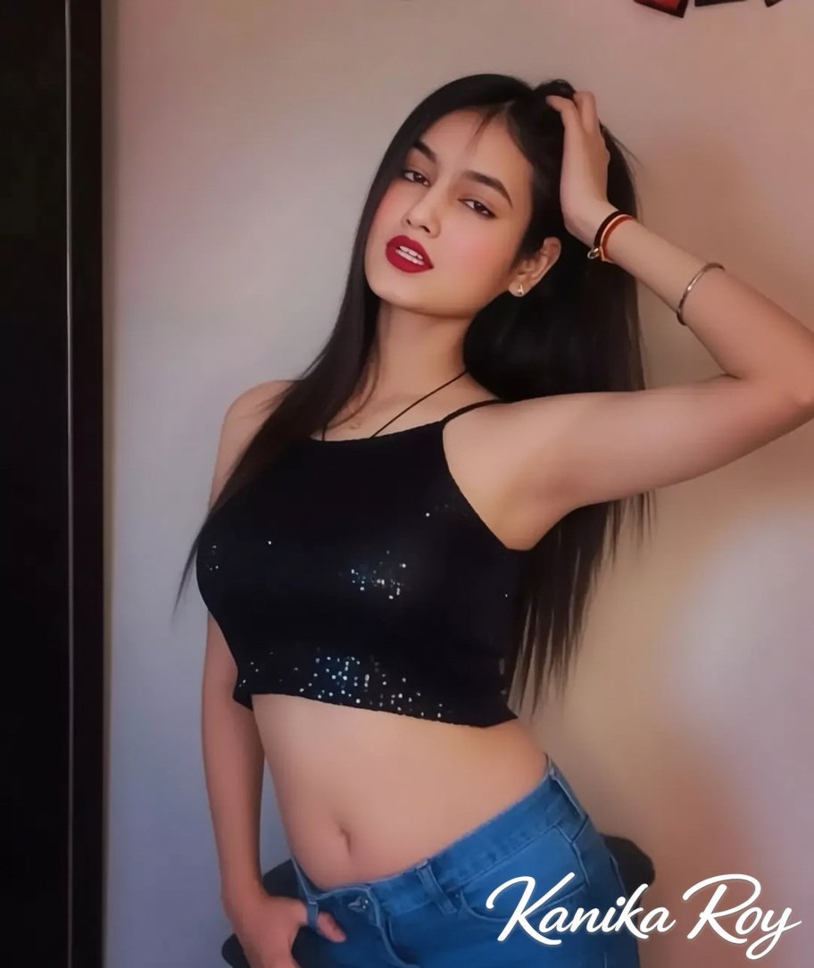 Kiara – Sultry Slim-Curvy Tease with Killer Looks in Varanasi gallery image