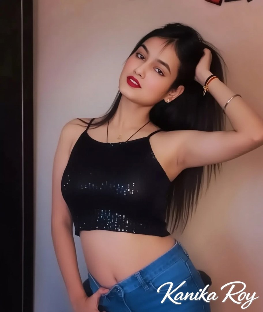 Kiara – Sultry Slim-Curvy Tease with Killer Looks in Varanasi gallery image