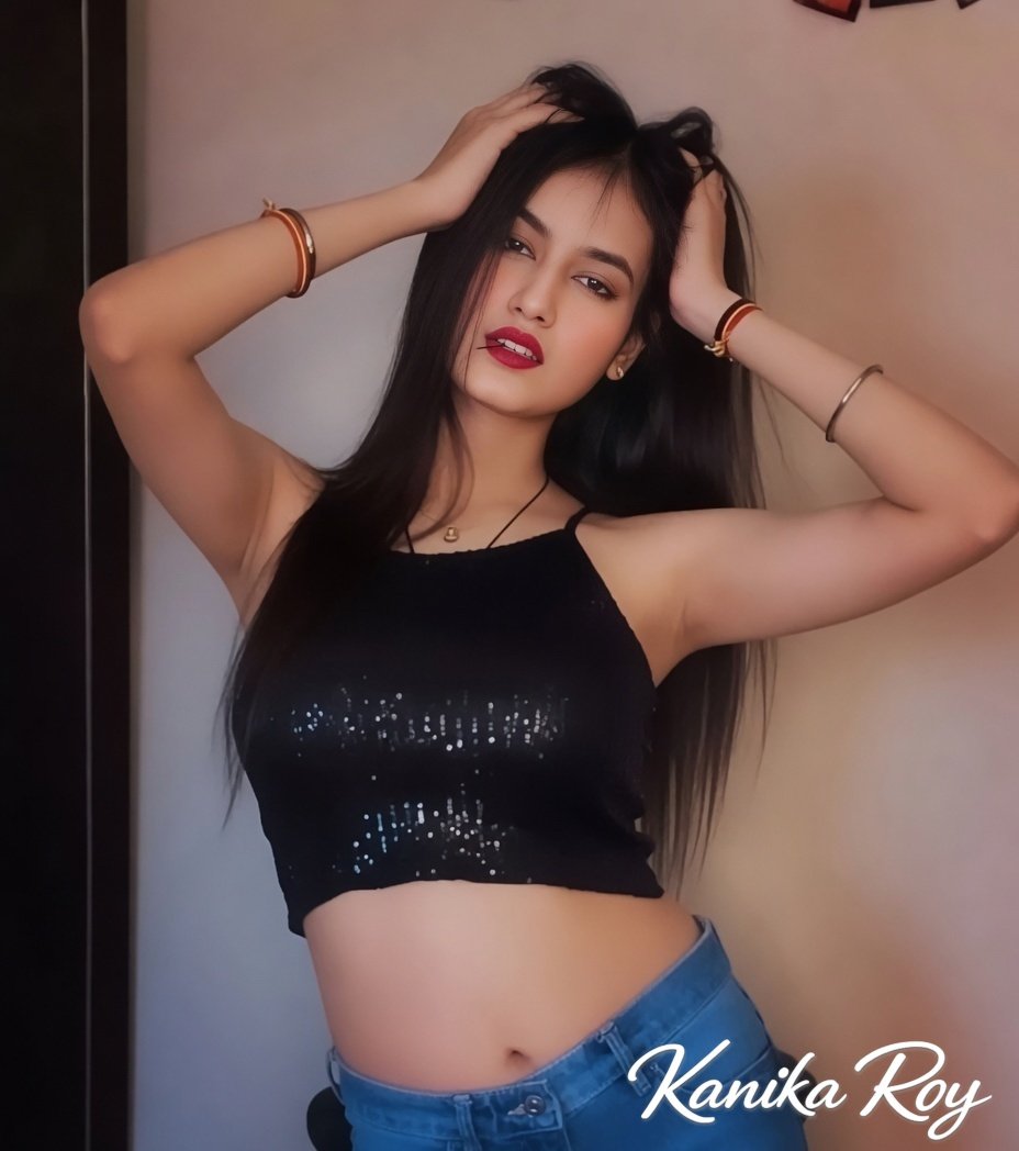 Kiara – Sultry Slim-Curvy Tease with Killer Looks in Varanasi gallery image