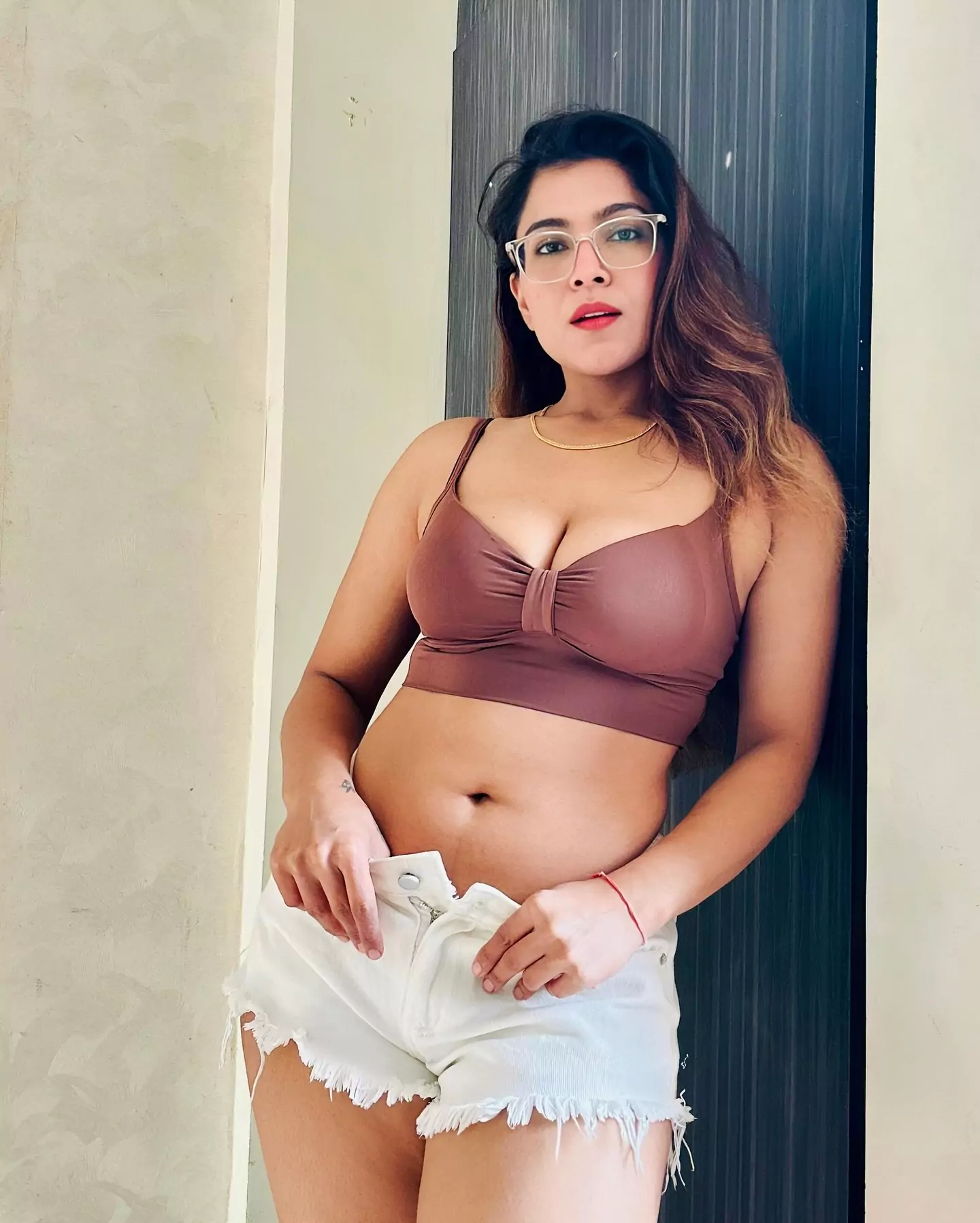 Priya – Sultry Glasses Girl with Killer Curves in Ranchi main image