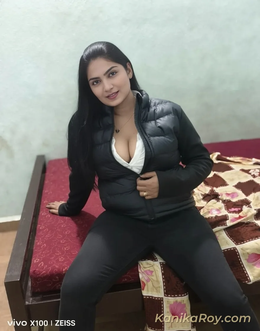 Suchi Sharma – Hot & Curvy Lucknow Girl with Mind-Blowing Assets